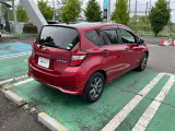 【障害物センサー】細い道を通ったときや駐車するとき等、障害物に当たりそうになると警告音が鳴ったり、自動でブレーキをかけてくれます。安心ですね!