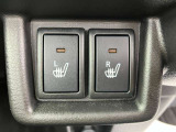 運転席と助手席にはシートヒーター機能付き!直ぐに暖かくなる為、真冬の寒い朝一には重宝される嬉しいアイテムです!