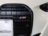 BMW代表的な特徴のキドニーグリル。BMWのすべてのモデルに採用され、BMWらしさを強調しております。