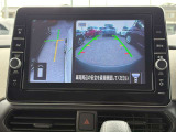アラウンドビューモニターは車両の死角になりやすい左前のみを映し出すことが可能です。見えずらい場所をカメラで確認していただけるので、安全な駐車の手助けになります!