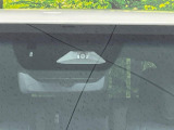 【トヨタセーフティセンス】走行中に前方の車両等を認識し、衝突しそうな時は警報とブレーキで衝突回避と被害軽減をアシスト。より安全にドライブをお楽しみいただけます。