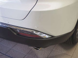 コーナーセンサーを車の前後に装備。障害物までの距離に応じて警告音を変えてお知らせ。縦列駐車時や駐車場・車庫などでの取り回しをサポートします。詳細は販売店スタッフまでおたずねください。