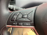 ステアリングスイッチ付きのハンドル!運転に支障をきたすことなくナビ操作が可能です!!