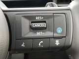 プロパイロットは、運転者が設定した車速を上限に先行車と車速に応じた車間距離を保ちながら、車線中央付近を走行するための運転操作を支援します♪