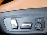 【コックピットシート】BMW車の主役席。車体中央にくる様に配置し車両重心とが一致する事でドライバーと車との一体感あるドライビングを実現。人間工学に基づき形成した形状が長時間のドライブ疲労も軽減します!