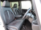 運転席の高さを変更できるので、体格に合わせた位置で運転できます!