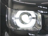 【LEDヘッドライト+デイタイムランニングランプ】主流のLEDヘッドライトに、日中でも他者からの視認性を良くするデイタイムランニングランプ装備!スタイリッシュでかっこよく仕上がっています。