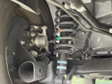 お車を安心してお乗りいただく為には、足回りの定期点検が欠かせません。サービスサポート(有償保証)では無料点検もご提供しており、安心のカーライフをお過ごしいただけるサポート体制が整っています。
