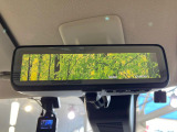 【デジタルルームミラー】後席の大きな荷物や同乗者で後方が確認しづらい時でも安心!カメラが撮影した車両後方の映像をルームミラー内に表示。クリアな視界で状況の確認が可能です!