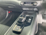 駐車ブレーキは電動式です。オートホールド機能付きで便利ですね