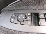 ドアミラーの鏡面の調節、格納は運転席からすべて操作できます!
