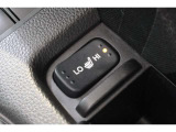 シートヒーター装備付き車!!座席に埋め込まれた電熱線によりシートを暖めることが出来る装備で、温められたシートは、寒い冬には最適です!!