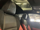 ムーンルーフ付きのお車です。