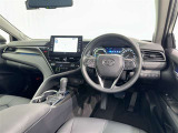 運転席まわりです。 各操作スイッチは使いやすい位置に配置されてます。