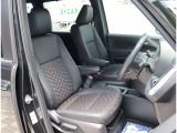 お車選びをお楽しみ頂けるよう、在庫車の展示スペースを十分に確保しております。