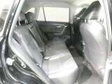 ゆとりある広々とした車内空間は、ドライブを始め買い物やレジャーなど、幅広く活躍します。一人でもみんなとでもお出かけを楽しみましょう!