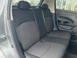コンパクトカーですが、セカンドシートは十分な広さがあり快適にお乗りいただけます♪シートを倒して大きな荷物を積んだりと、用途の幅が広い1台です。