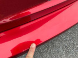 リアバンパーに少し亀裂があります。