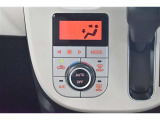 お好きな温度に設定すれば自動的に温度を調節、車内を快適空間に仕上げてくれます。