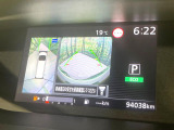 【アラウンドビューモニター】専用のカメラにより、上から見下ろしたような視点で360度クルマの周囲を確認することができます☆死角部分も確認しやすく、狭い場所での切り返しや駐車もスムーズに行えます。