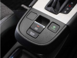 オートブレーキホールド機能付き電子パーキングブレーキ!ブレーキペダルを足から離しても停車状態を保ちます。アクセルを踏めば自動でブレーキが解除され、発進可能!