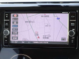 【ナビ】メモリーナビ(MM317D-W)付きです。目的地を設定すれば初めての場所でも簡単に行くことができます。もちろん音楽だって聴けちゃいます♪