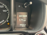 視認性に優れた見やすいメーターです。