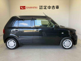 車両右側面からの写真になります。車をご覧になりたい時はお気軽に最寄りの店舗へご相談下さい。