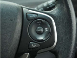 ◆アダプティブクルーズコントロール◆予め設定した車速内でクルマが自動的に加減速。前走車との適切な車間距離を維持しながら追従走行します。【LKAS】車線維持支援システムでステアリング操作を支援。
