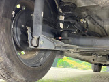 お車を安心してお乗りいただく為には、足回りの定期点検が欠かせません。サービスサポート(有償保証)では無料点検もご提供しており、安心のカーライフをお過ごしいただけるサポート体制が整っています。