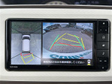 【パノラマモニター】上から見下ろしたように駐車が可能です。安心して縦列駐車も可能です。