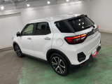 お出かけも通勤も街乗りも使いやすいSUVです(^^♪