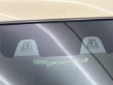 【スズキ セーフティサポート】走行中に前方の車両等を認識し、衝突しそうな時は警報とブレーキで衝突回避と被害軽減をアシスト。より安全にドライブをお楽しみいただけます。