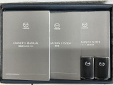 スマートキーは鍵をバッグに入れたままでもドアロックの開閉やエンジンのON・OFFができます。夜間や雨の日も鍵を探さなくて良いので便利です。