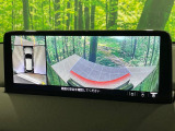 【360&deg;ビューモニター】専用のカメラにより、上から見下ろしたような視点で360度クルマの周囲を確認することができます☆死角部分も確認しやすく、狭い場所での切り返しや駐車もスムーズに行えます。