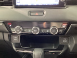運転席と助手席にシートヒーターが付いています☆寒い時期に腰周りを温めてくれるので体全体が温まりやすいのは勿論、暖房と違い顔に風が当たらないので、乾燥肌やドライアイの方でも大丈夫☆