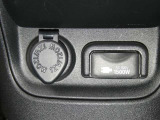 【電源コンセント】非常時やキャンプなどに役立つAC100V/1500Wコンセント付きです。