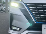 【LEDヘッドライト 】 青色発光ダイオードを発明した日本人がノーベル賞を受賞し、LEDライトが開発されました。明るく長寿命のライトです。体感して下さい。明るいライトです!