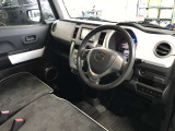 運転席に座ると、前方が見やすくて運転し易そうな印象です♪