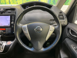 【純正革巻きステアリング】上質な革を使用することで、手にしっかり馴染みとても運転しやすいハンドルです♪