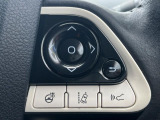 【レーントレーシングアシスト】高速道路走行時、車線からはみ出しそうになるとレーンの中央を走るようにステアリング操作をアシスト。より安全な運転をサポートしてくれます!