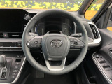 【純正革巻きステアリング】上質な革を使用することで、手にしっかり馴染みとても運転しやすいハンドルです♪