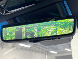 【デジタルインナーミラー】後席の大きな荷物や同乗者で後方が確認しづらい時でも安心!カメラが撮影した車両後方の映像をルームミラー内に表示。クリアな視界で状況の確認が可能です!