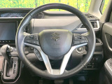 【純正革巻きステアリング】上質な革を使用することで、手にしっかり馴染みとても運転しやすいハンドルです♪