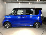 スライドドアなら狭い駐車場でもドアをぶつける心配がありません。ステップが低く乗り降りもしやすいです。