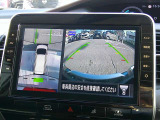【アラウンドビューモニター】空から見下ろした映像がナビ画面にて確認可能です。駐車もラクラクですよ♪
