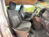 運転席シート廻りは使用感も少なく、良好な状態となっています。丁寧に使われていたことがよくわかりますね。