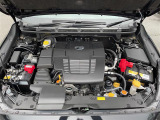 エンジンルームの画像です。店舗にて現車の確認もいただけますので、お電話で在庫のご確認の上是非ご来店くださいませ!!!ワクワクするクルマ選びをご提案します!