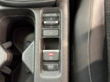 電子パーキングに加えてブレーキホールドシステムを装備しておりますので、信号待ちや踏み切り待ちでもブレーキを踏まずに停止できます!発進する際はアクセルを踏むだけですので渋滞時などはかなり楽ですね!
