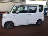 納車前にはプロのメカニックが点検、整備を行いますので安心してお乗り頂けます。
